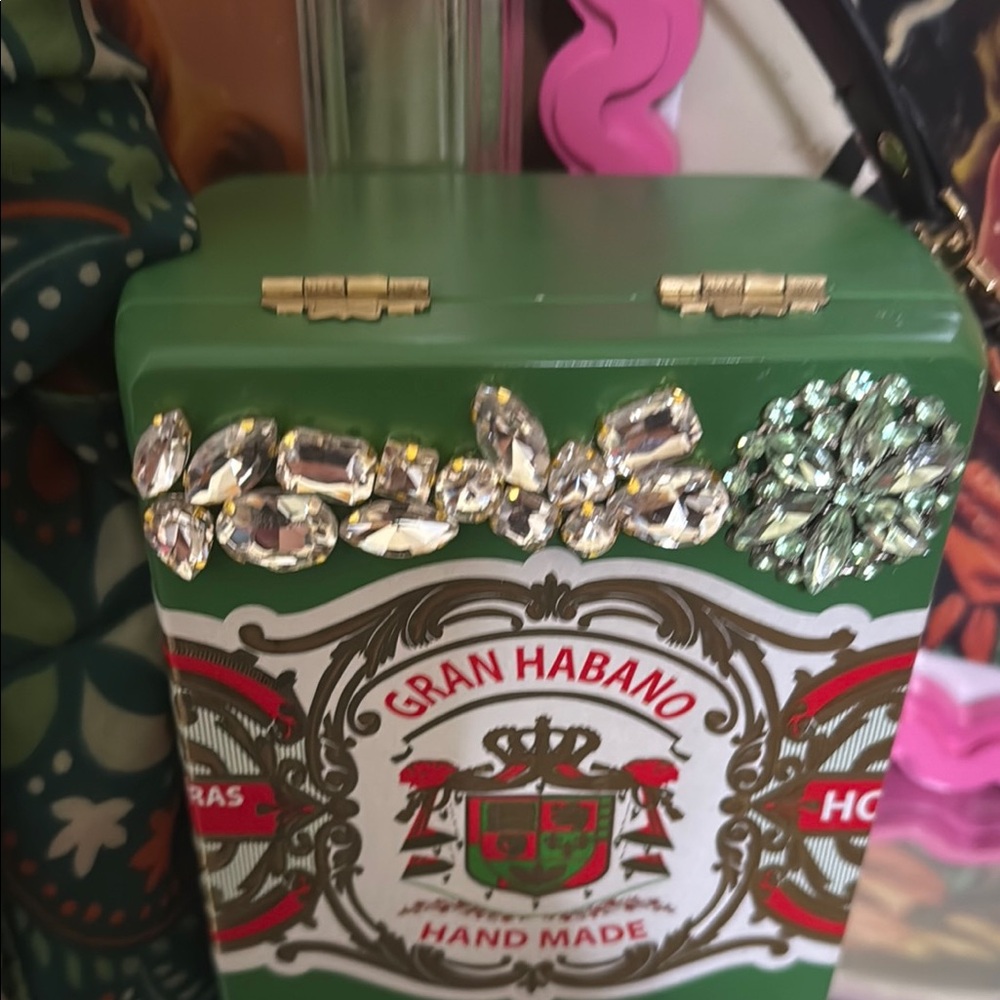 Custom Cigar Box Purse - Picture 4 of 4
